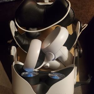 Occulus Quest 2. Including headset extender